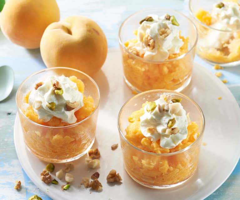 Sorbete de durazno con crema