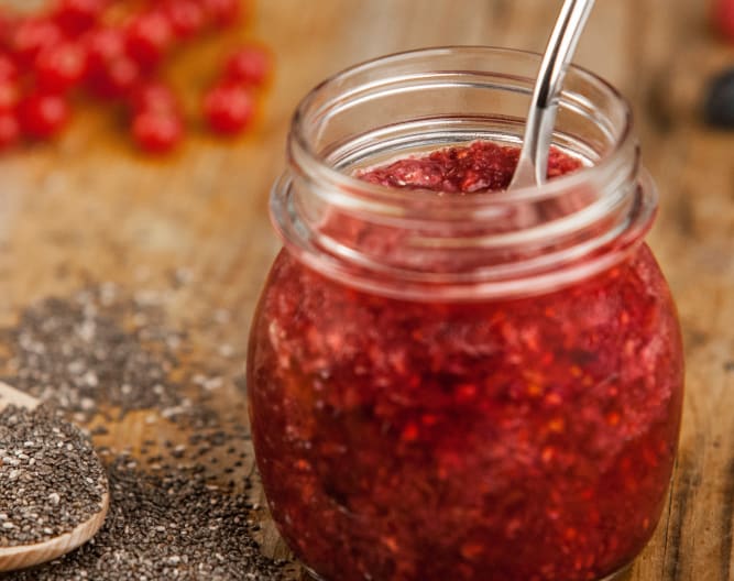 CONFITURA DE FRUTOS ROJOS Y CHÍA CRUDIVEGANA