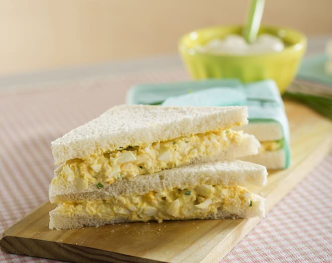 SANDWICH DE ENSALADA DE HUEVO