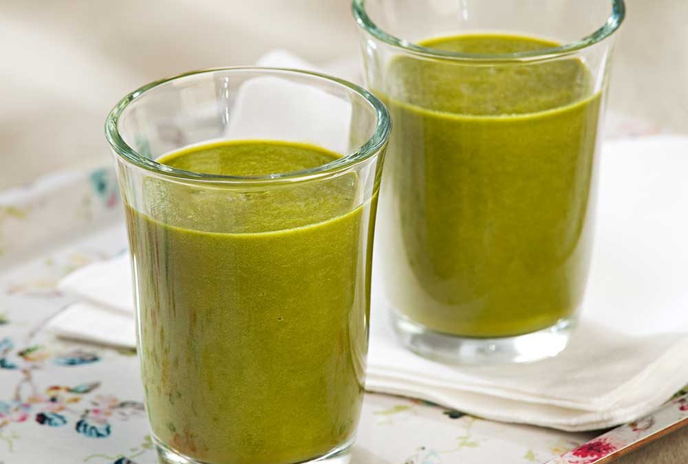 BATIDO DE ZANAHORIA, ESPINACAS Y PEPINO