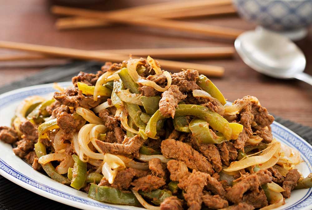 TERNERA CON PIMIENTOS EN SALSA PICANTE