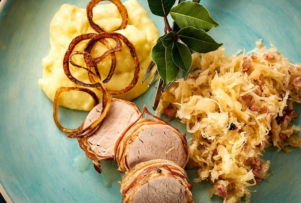 SOLOMILLO DE CERDO CON CHUCRUT Y PURÉ DE PAPAS